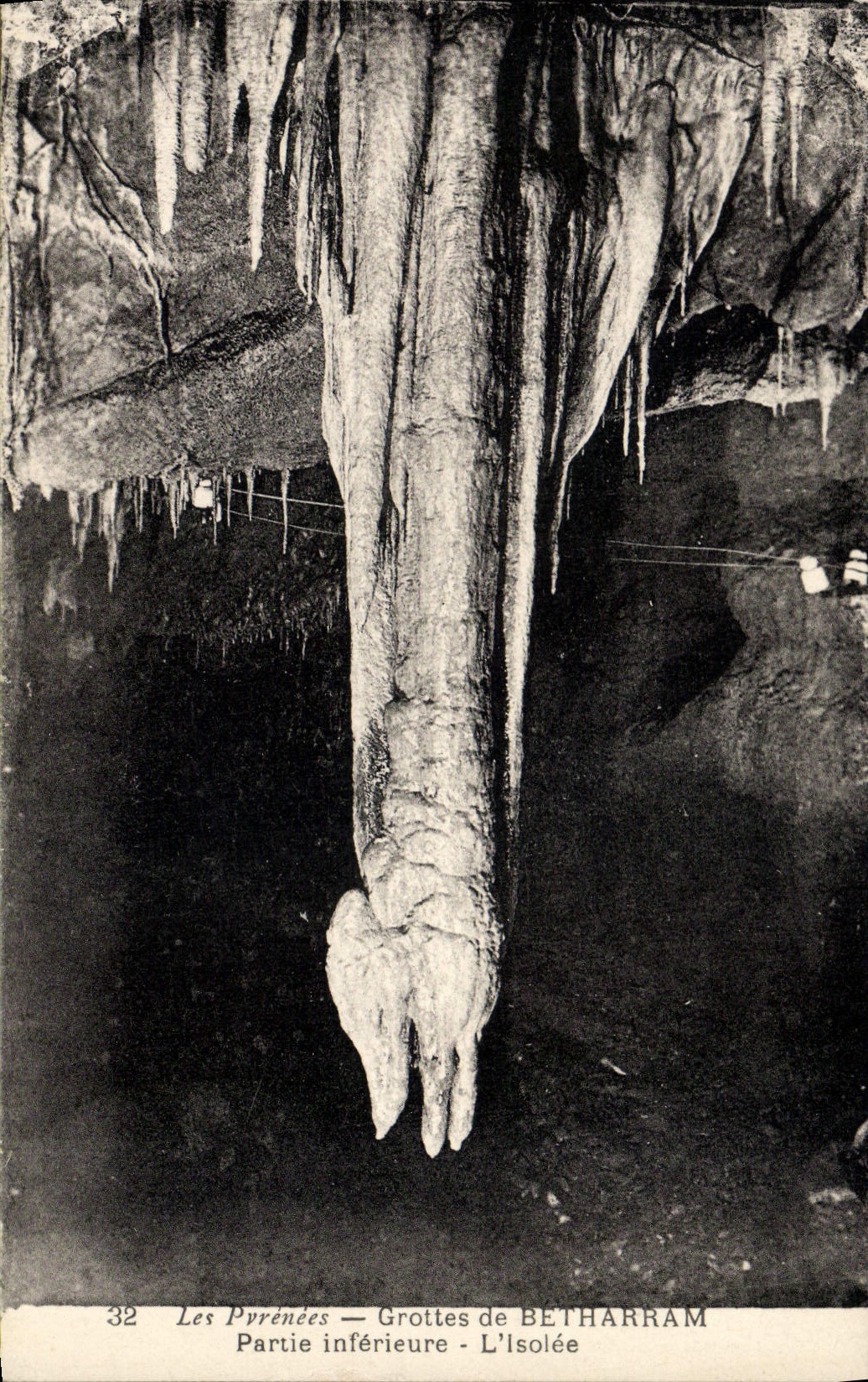 CPA Les Pyrenees Grottes de Betharram Partie inferieure L'isolee