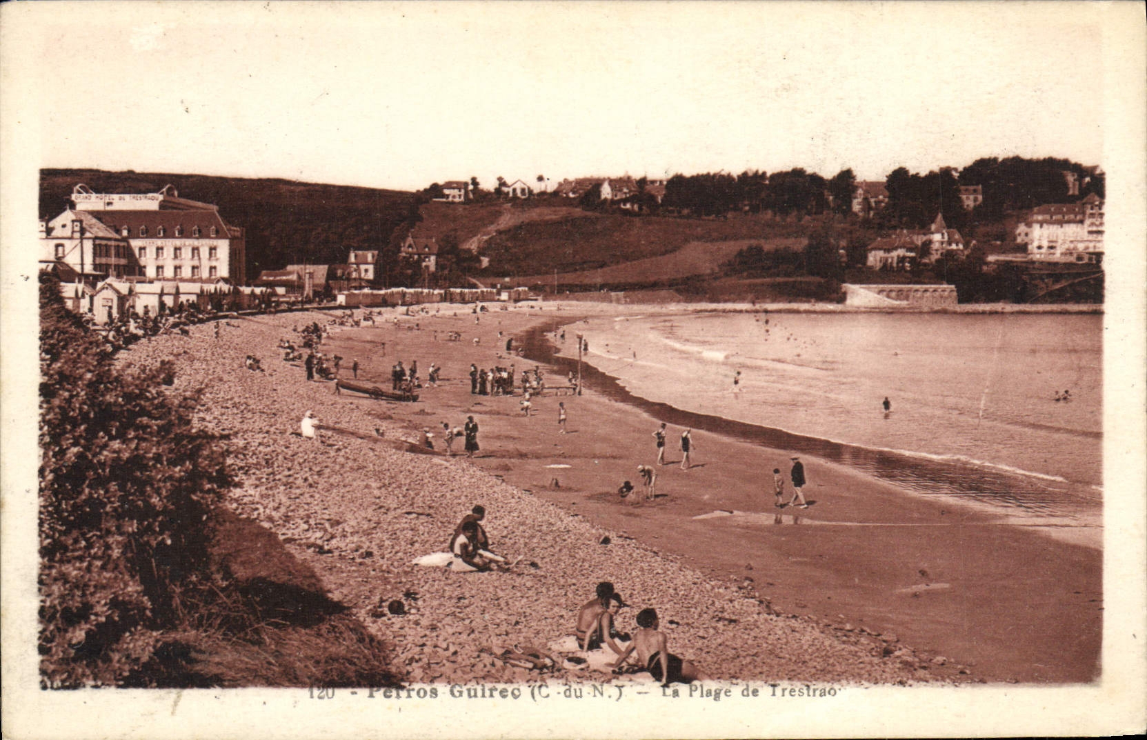 CPA Perros Guirec La Plage de Trestraou