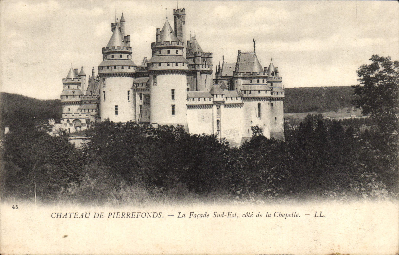 CPA Chateau De Pierrefonds La Facade Sud Est Cote de la chapelle