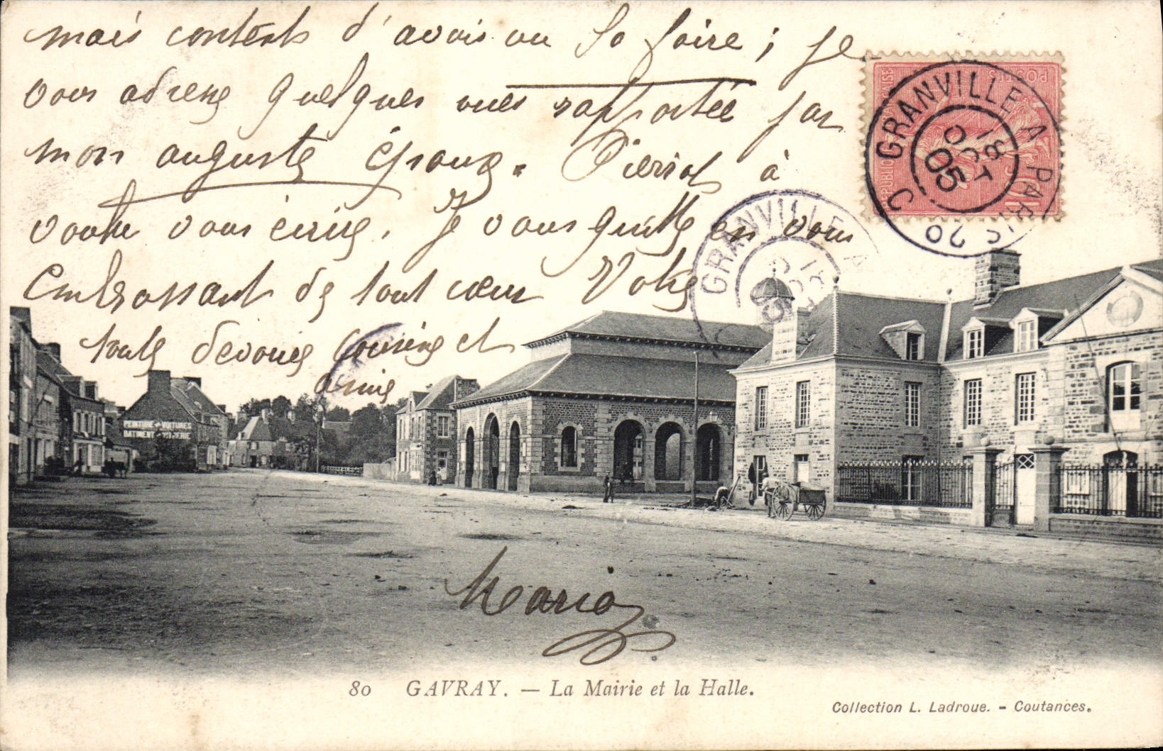 CPA Gavray La Mairie et la Halle