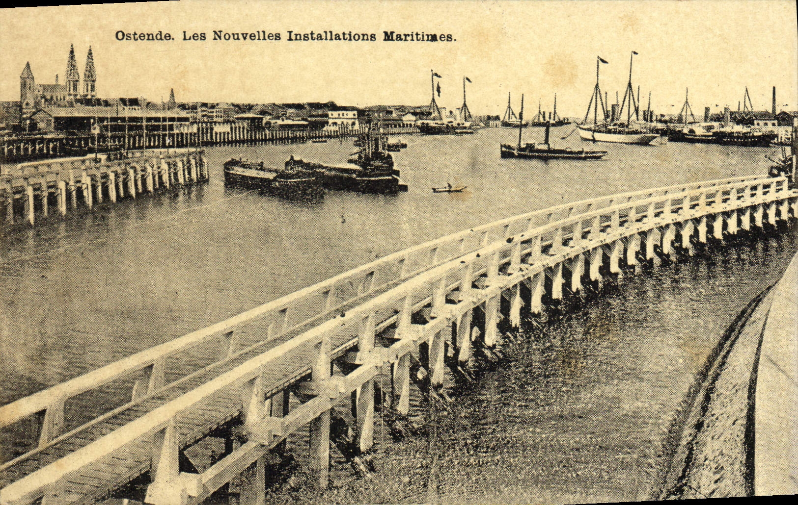 CPA Ostende Les Nouvelles Installations Maritines Bateaux