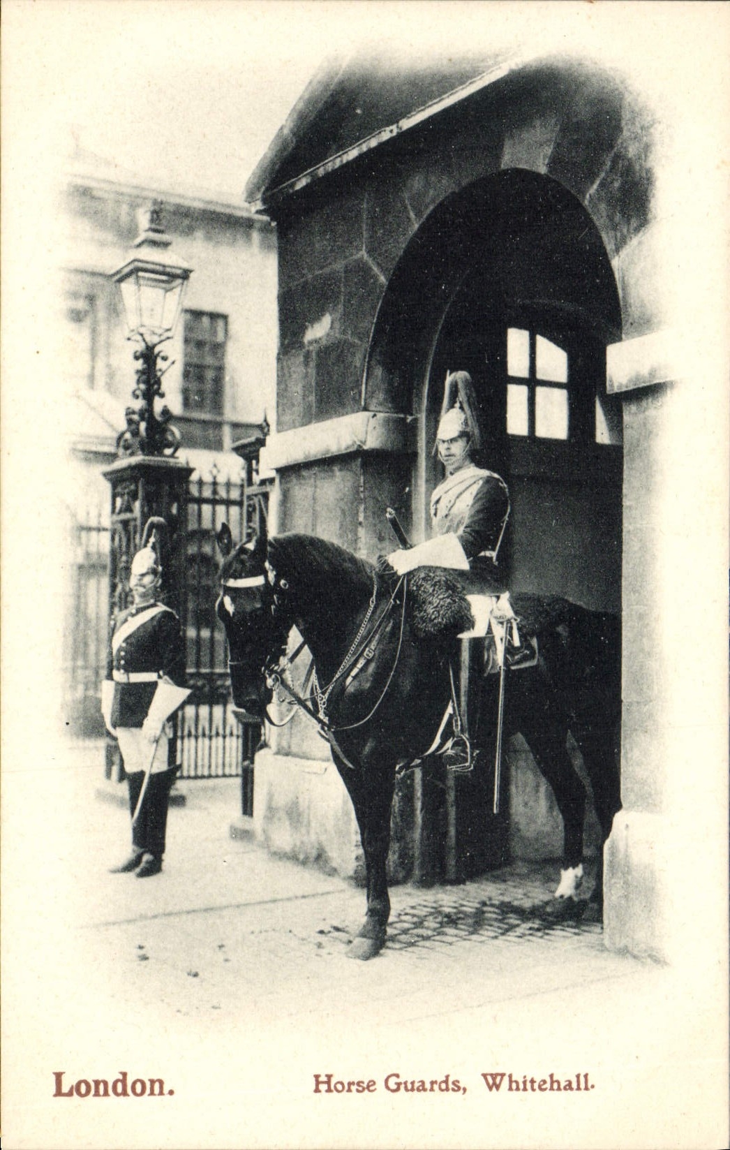 CPA London Horse Guards Whitehall Militaria