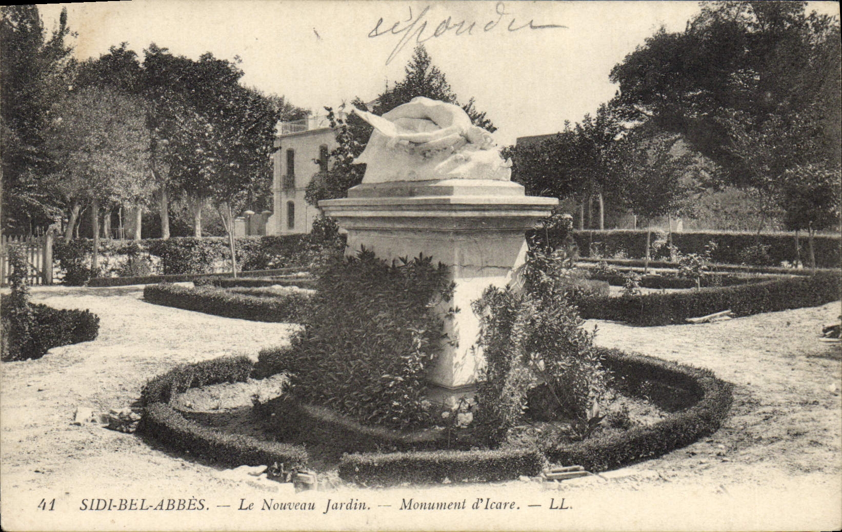 CPA Sidi Bel Abbes Le Nouveau Jardin Monument D'Icare Icare