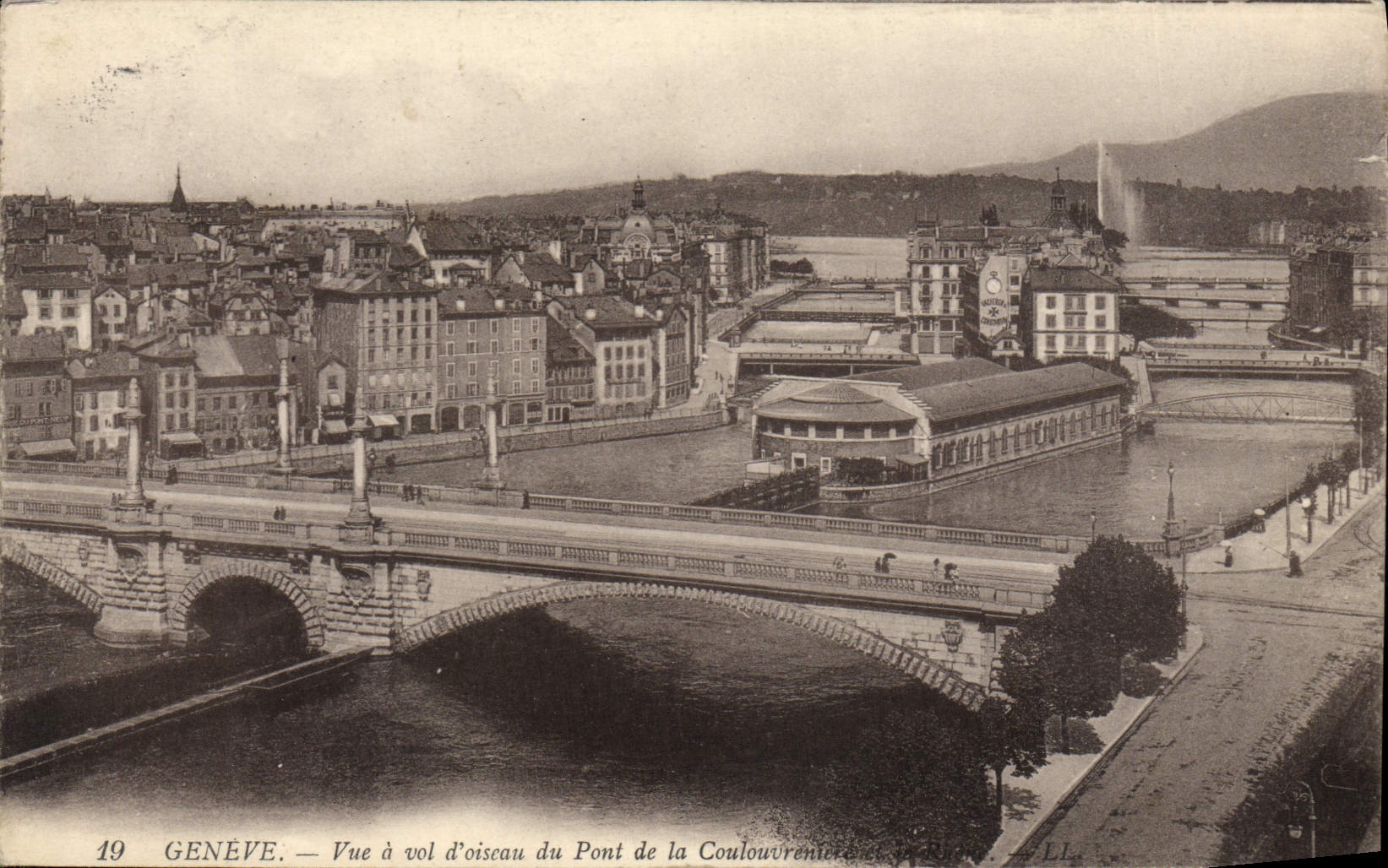 VINTAGE POSTCARD Geneva Seen As the crow flies Of the Bridge Of Coulouvrenivre