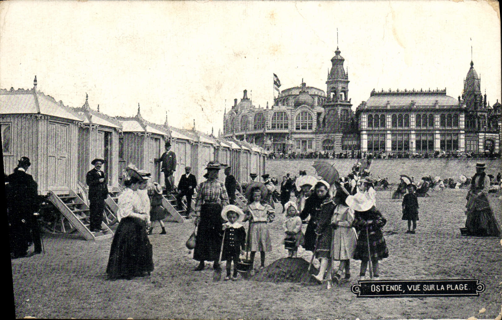 CPA Ostende Vue Sur La Plage Enfants
