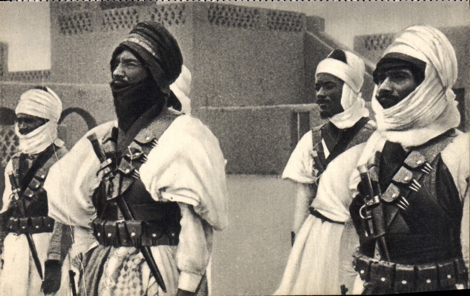 CPM Meharistes Militaria