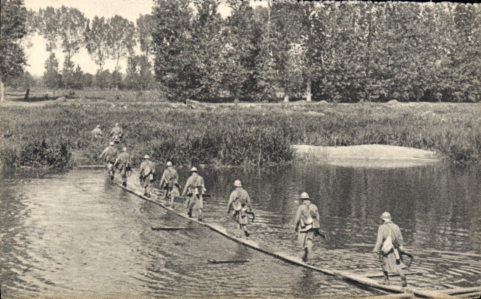 CPA Passerelle Legere D'Infanterie Militaria