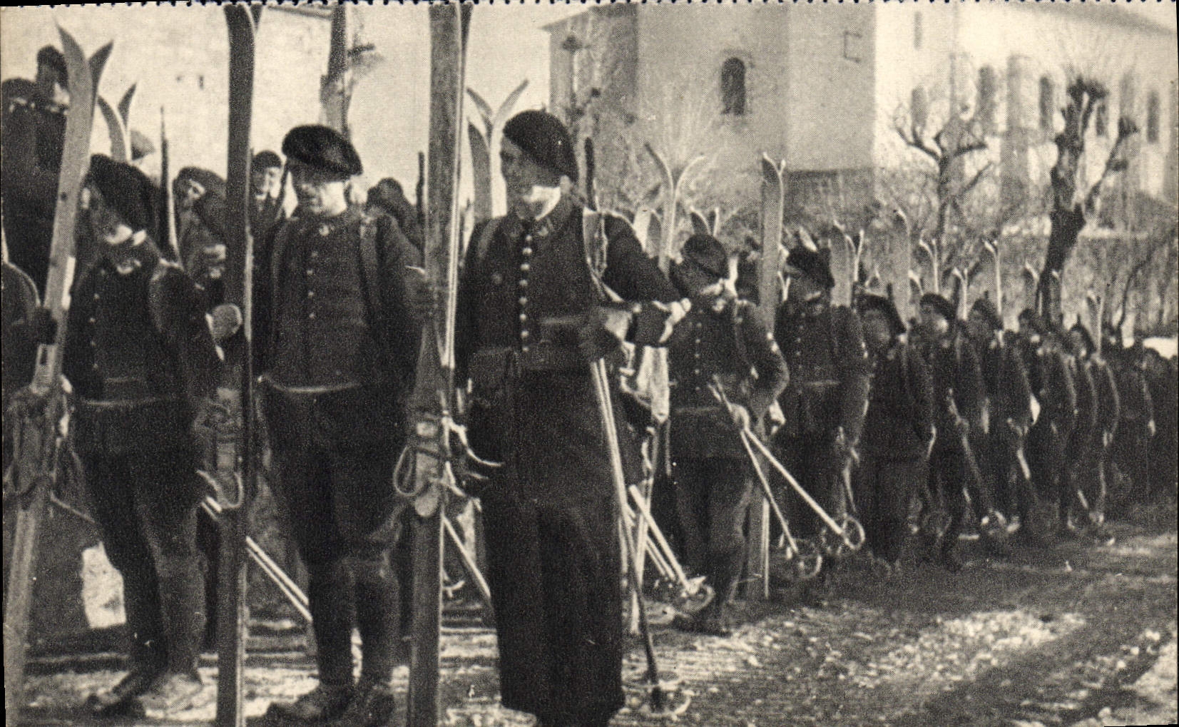 CPA Eclaireurs Skieurs Chasseurs alpins Militaria