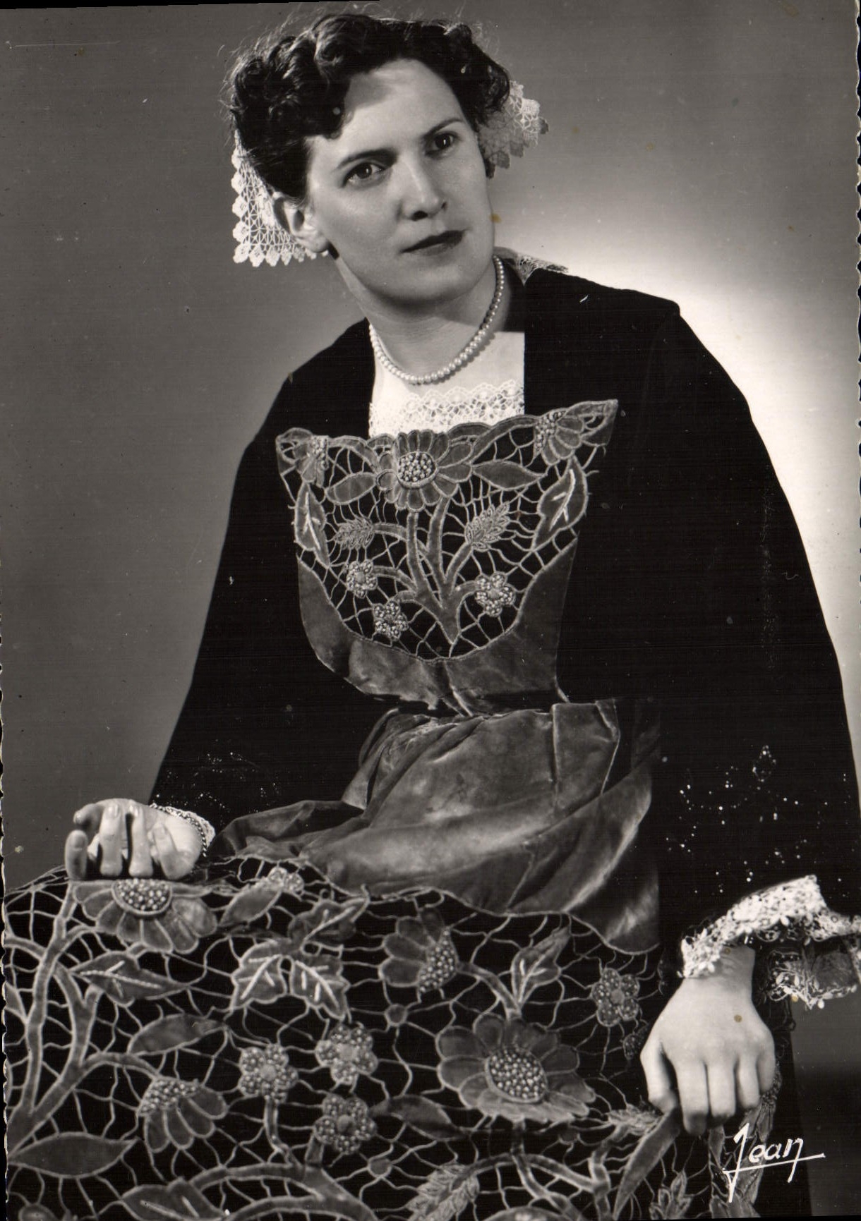 CPM La Bretagne Costume De Pontivy Folklore