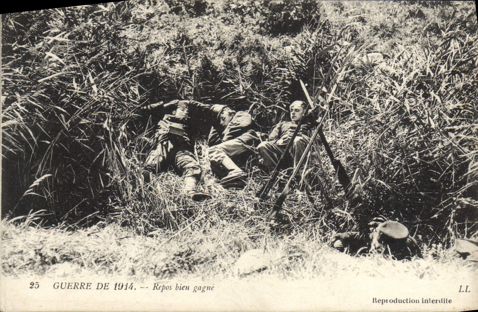 CPA Guerre De 1914 Repos bien gagne Militaria 