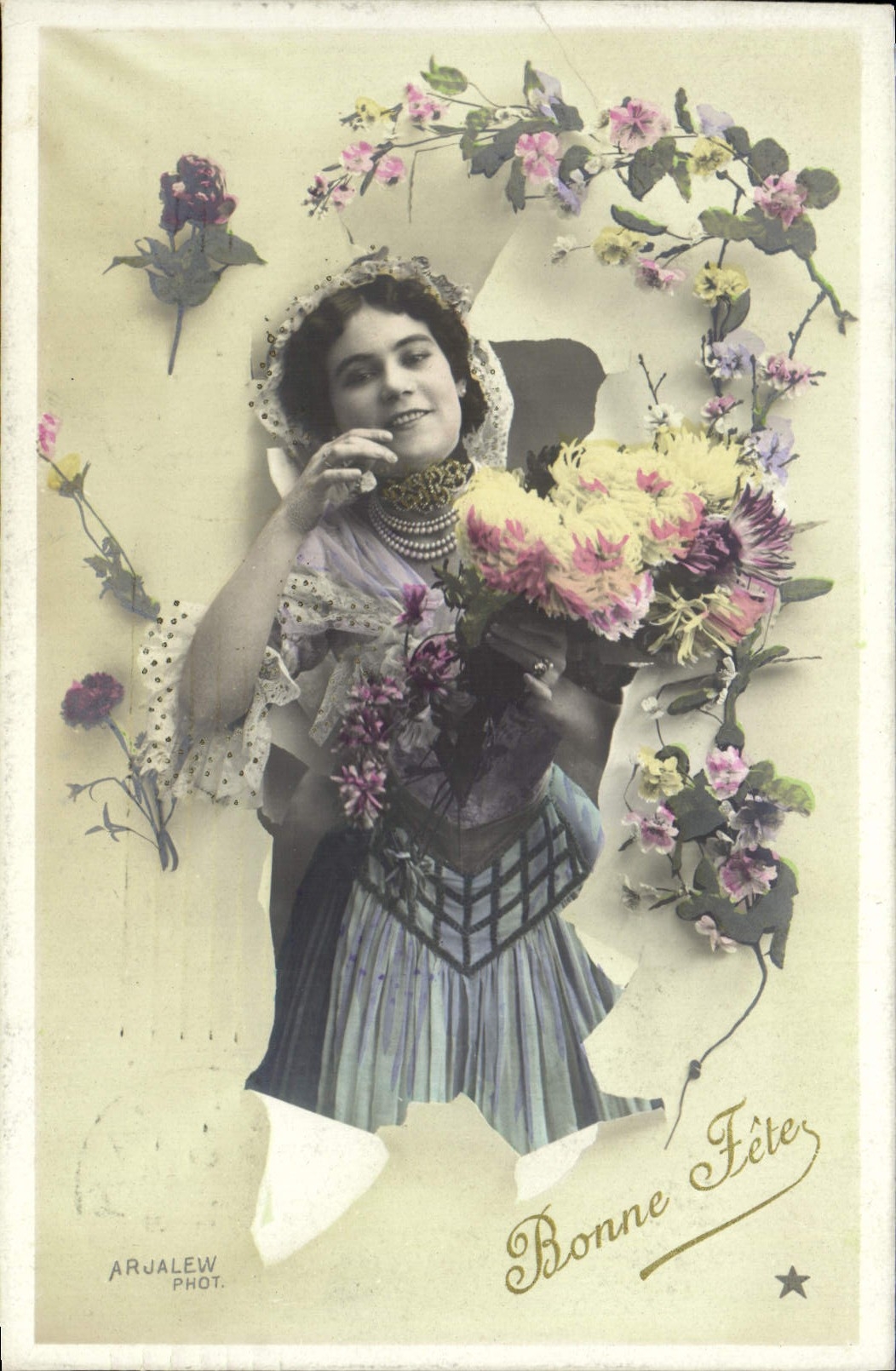 VINTAGE POSTCARD Fantasy Woman Flowers Good Festival