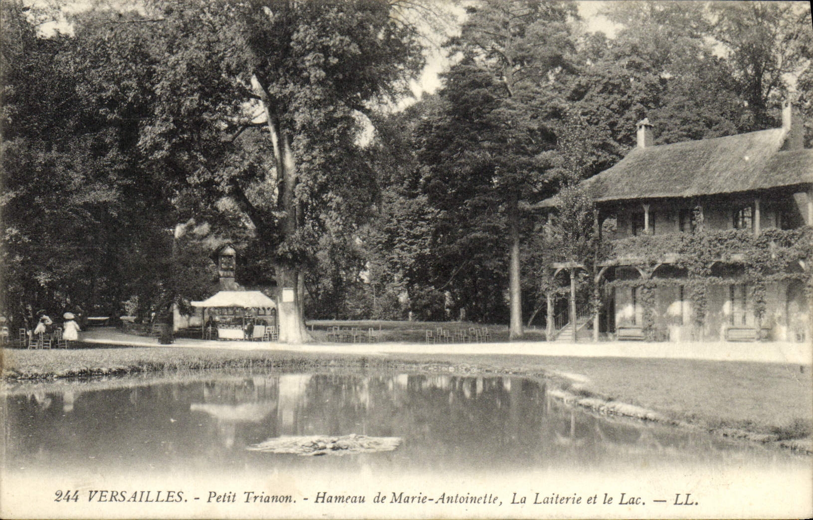 VINTAGE POSTCARD Versailles Small Trianon Hamlet of Marie Antoinette dairy and the lake
