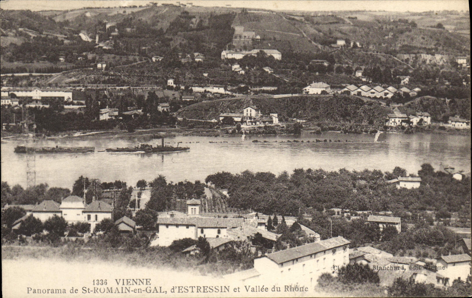 CPA Vienne Panorama de St Romain en Gal d'Estressin et vallee du Rhone Bateau
