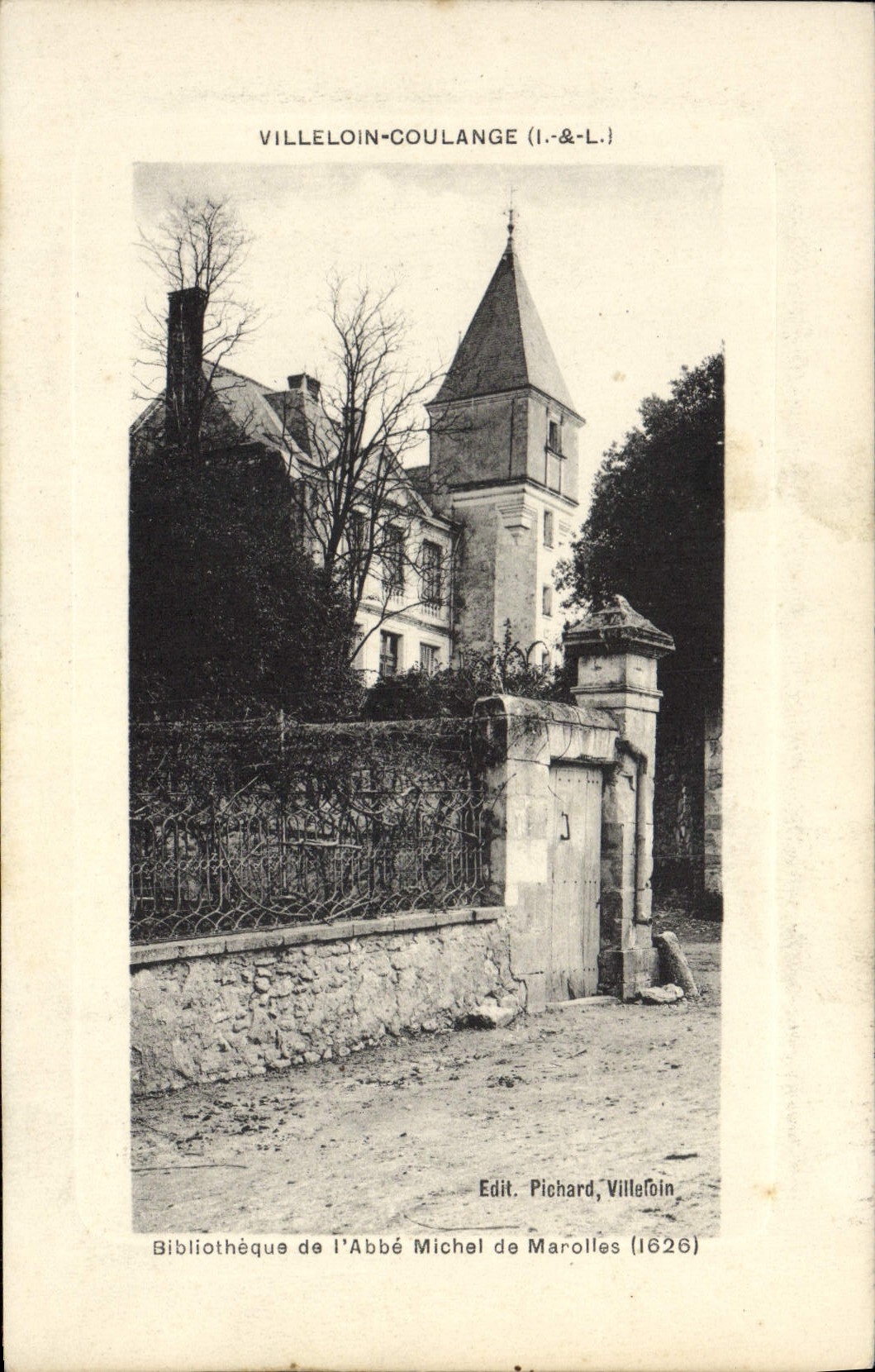 CPA Villeloin Coulange Bibliotheque de l'abbe Michel de Marolles 