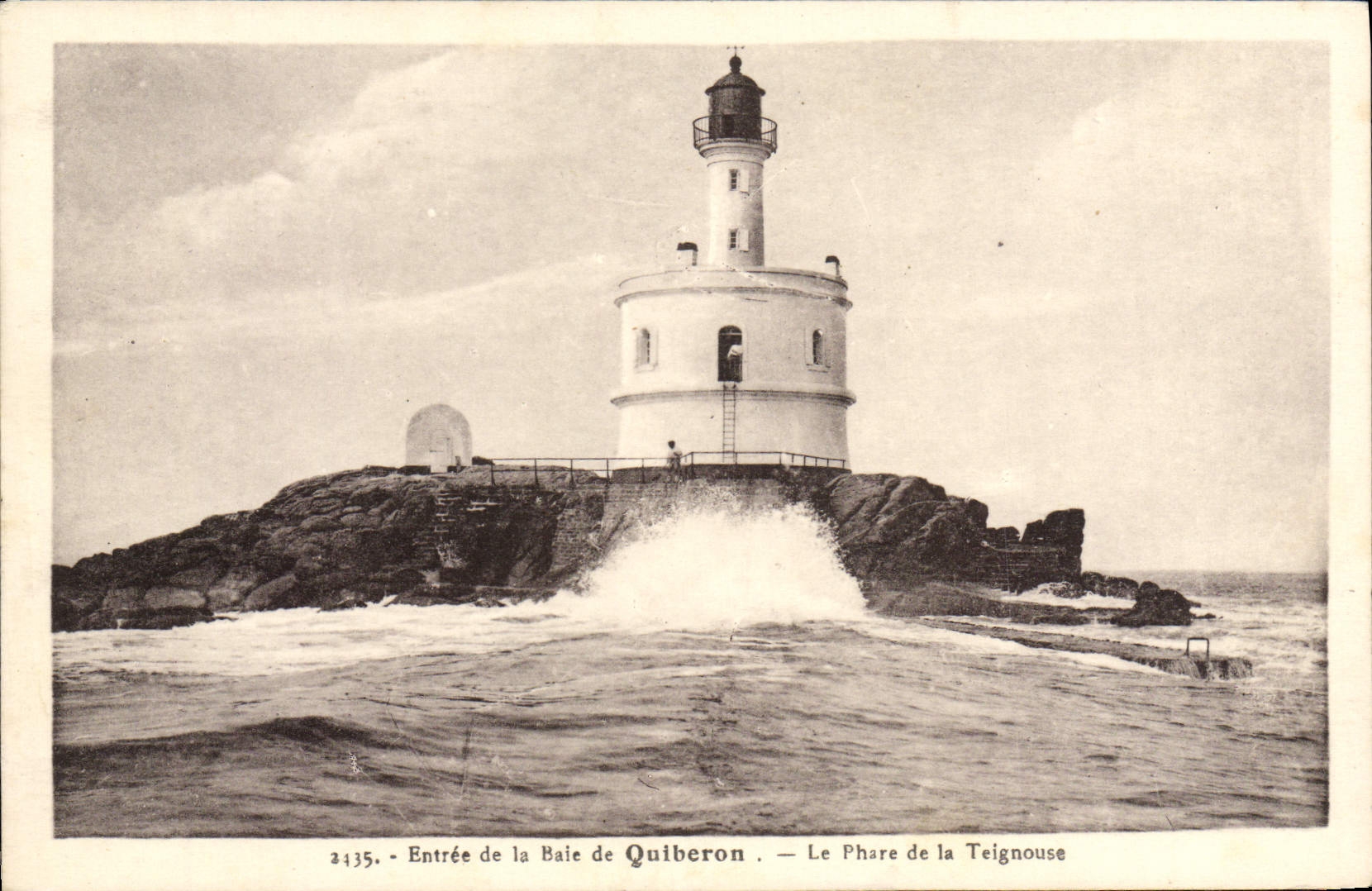 CPA Entree de la baie de Quiberon Le Phare de la Teignouse