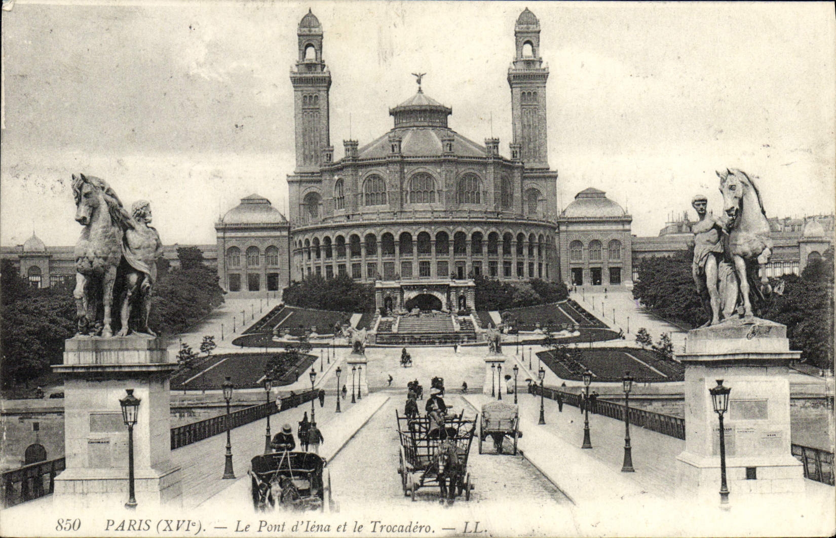 VINTAGE POSTCARD Paris the Bridge of Iena and Trocadero