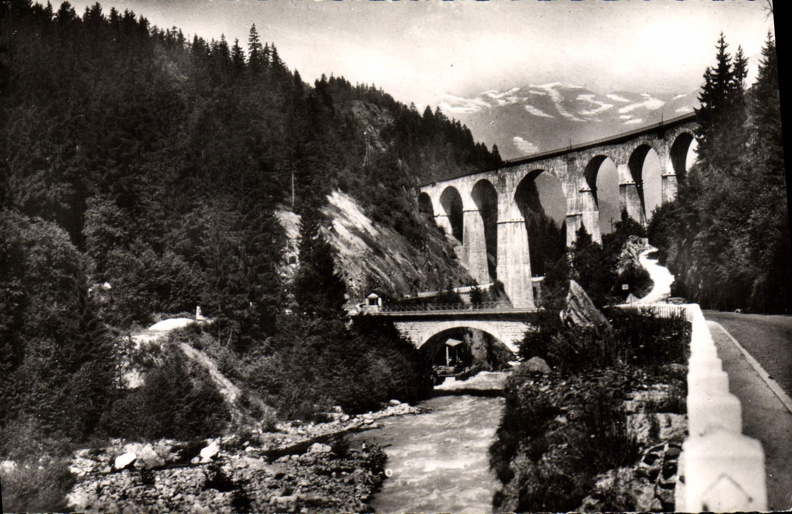 POSTAL MODERNA Chamonix masivo de Mont Blanc el camino de Chamonix a Fayet con los puentes Sainte de Marie