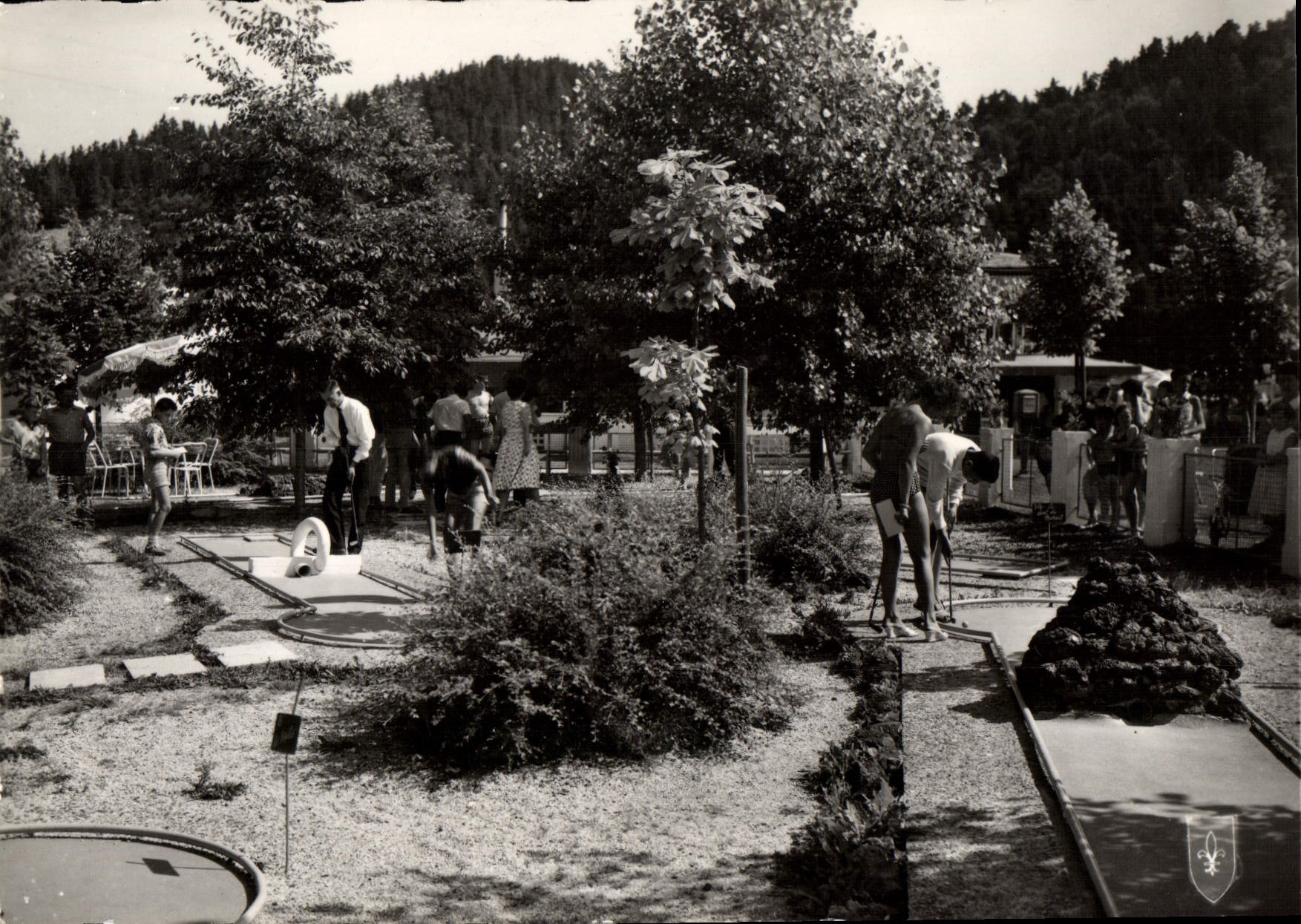 CPM Le Lac Chambon Le Golf Miniature