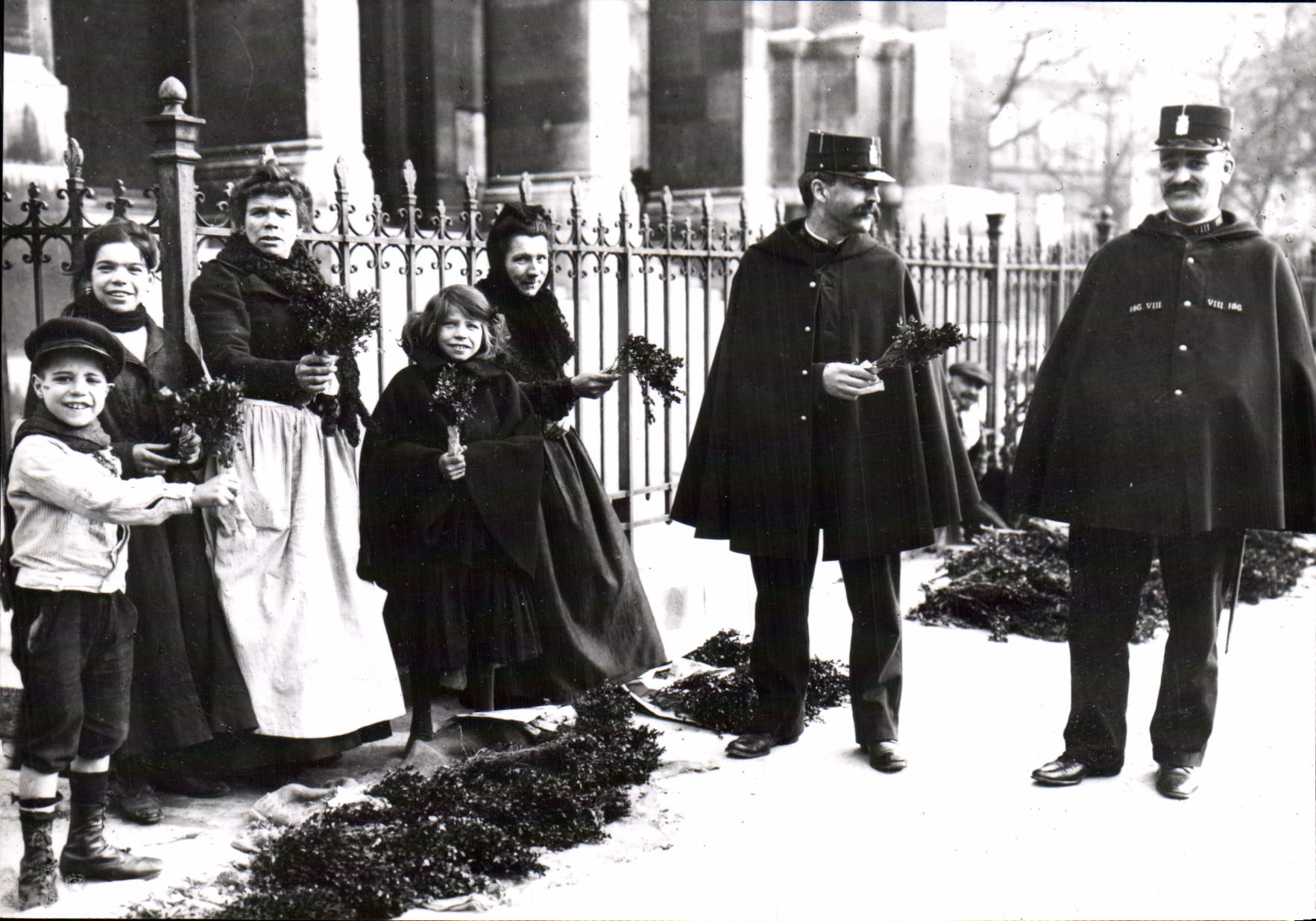 REPRO Paris Les rameaux Police