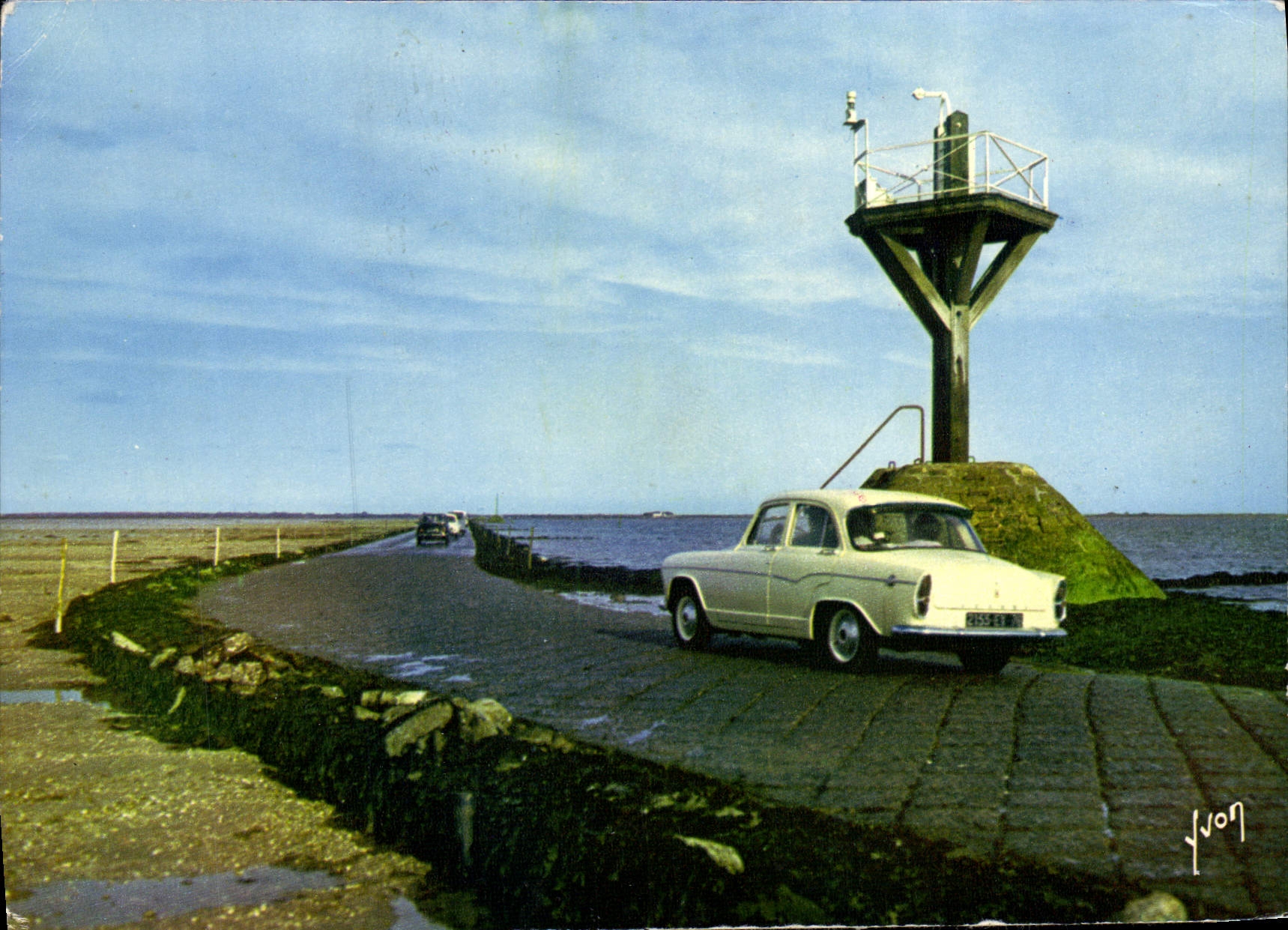 CPM Noirmoutier Passage du Gois Automobile
