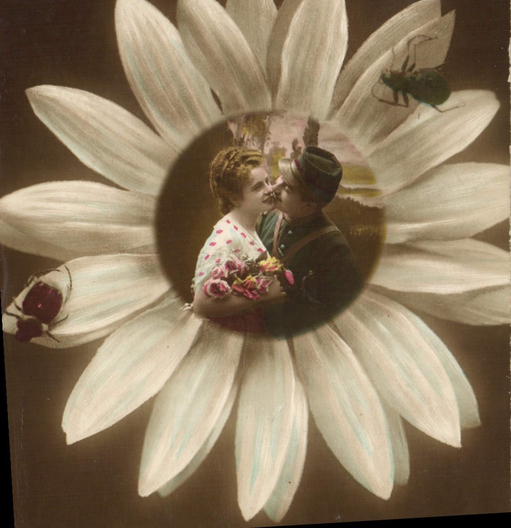 VINTAGE POSTCARD Fantasy Woman Soldier Militaria Spider