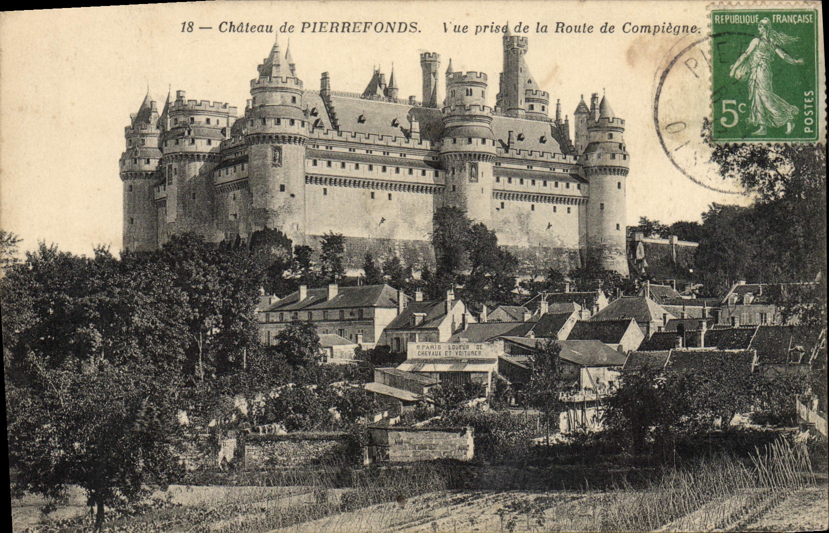 CPA Chateau De Pierrefonds Vue Prise De La Route De Compiegne