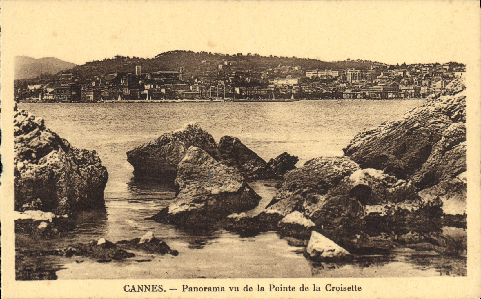 CPA Cannes Panorama Vu De La Pointe De La Croisette