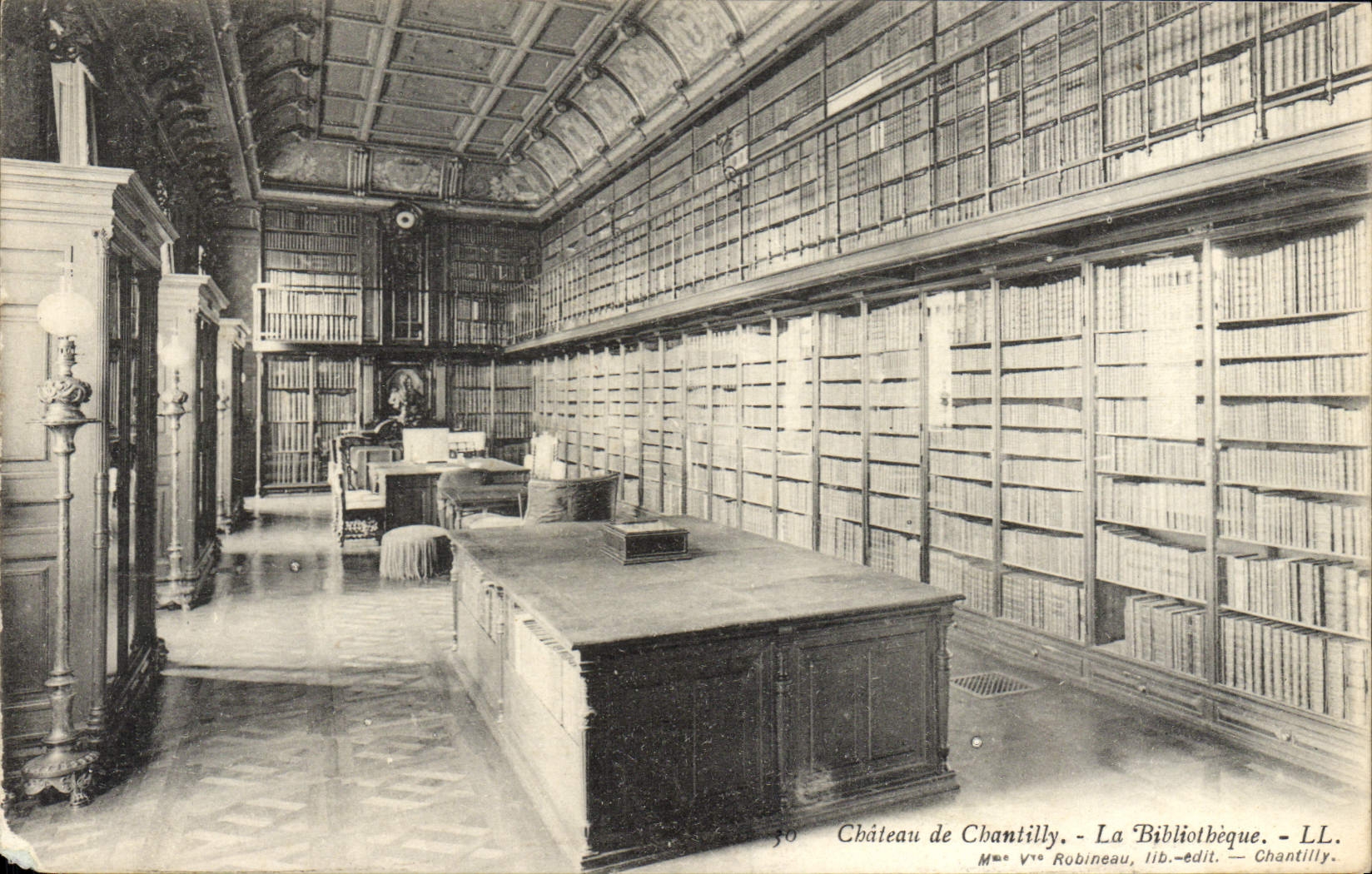 CPA Chateau De Chantilly La Bibliotheque