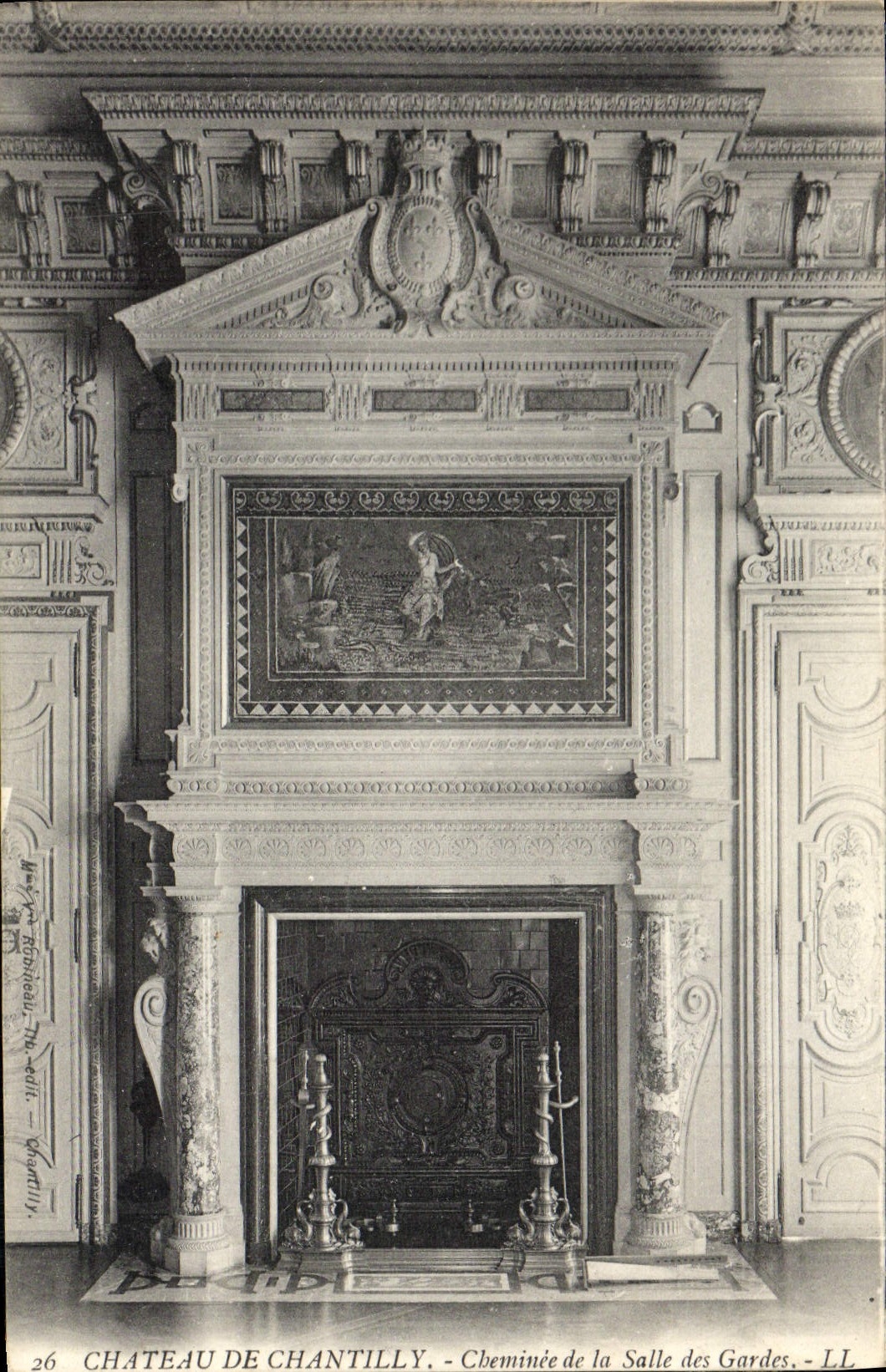 CPA Chateau De Chantilly Cheminee De La Salle Des Gardes