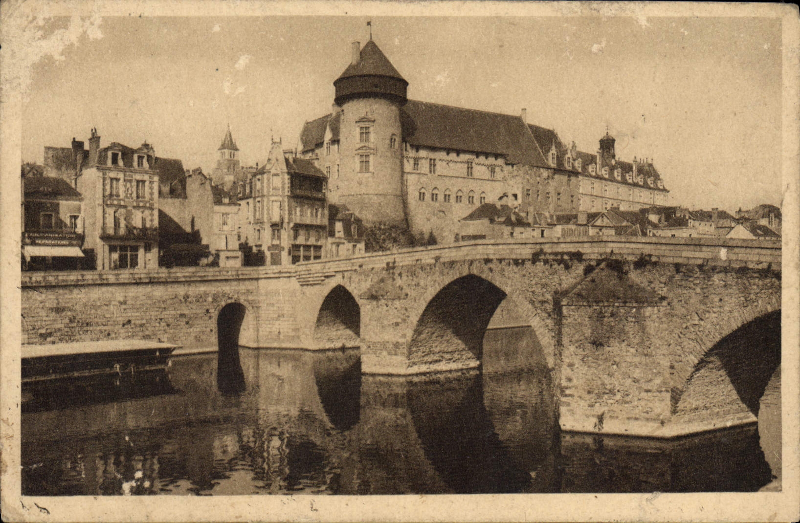 CPA Laval Le Pont Vieux Et Le Vieux Chateau