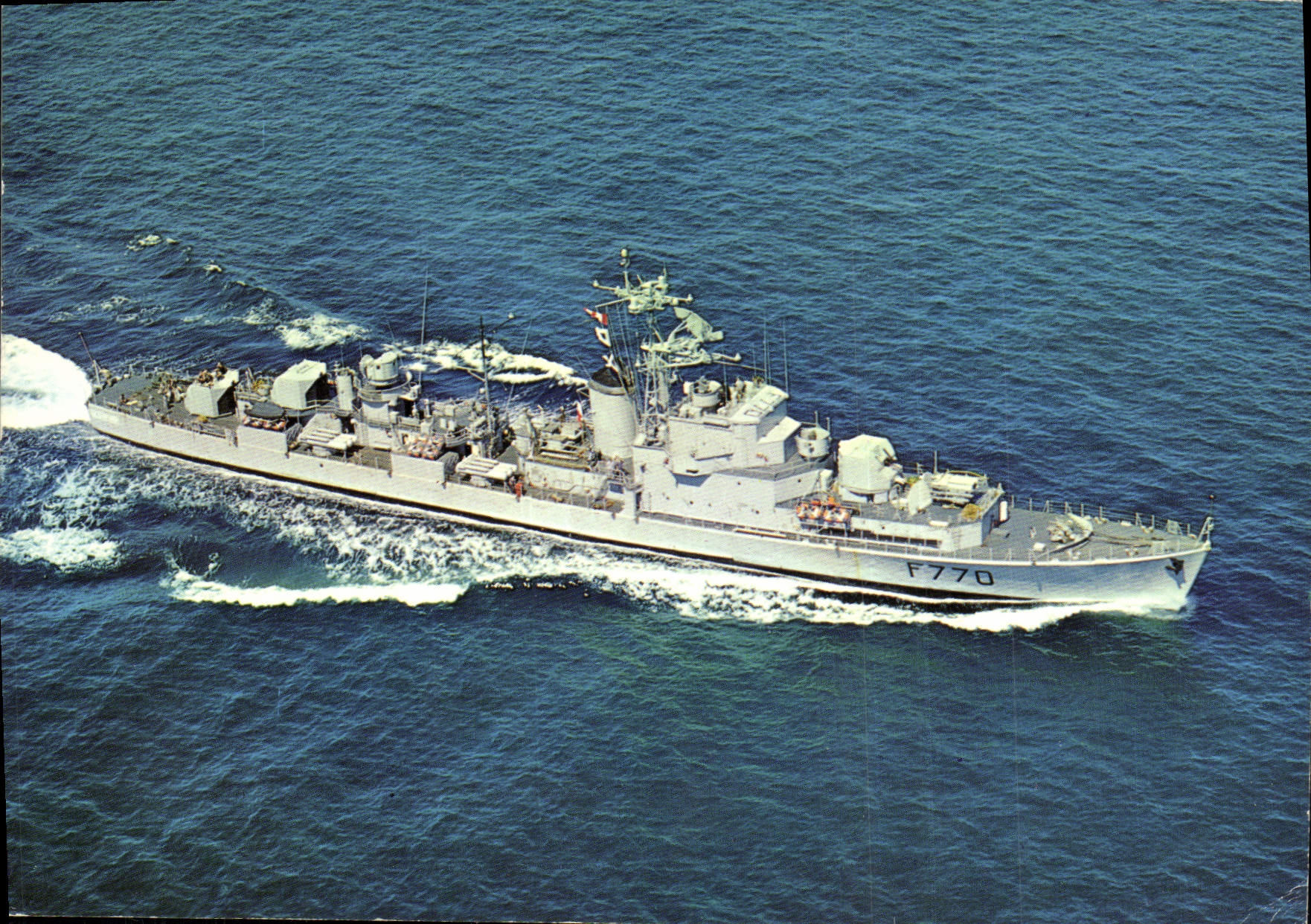 CPM Bateau L'escorteur rapide Le Champenois