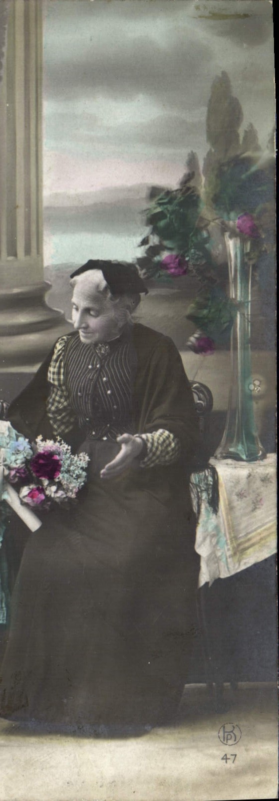 VINTAGE POSTCARD Fantasy Woman Large Mother Children