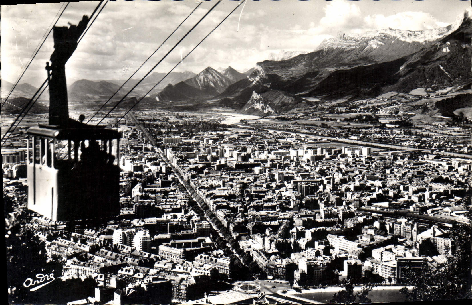 CPM Grenoble Vue Generale Prise de la Station Superieure du Teleferique