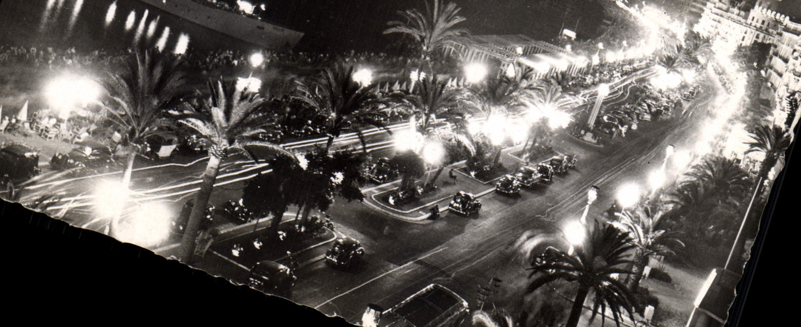 CPM Nice La Promenade des Angtais la Nuit