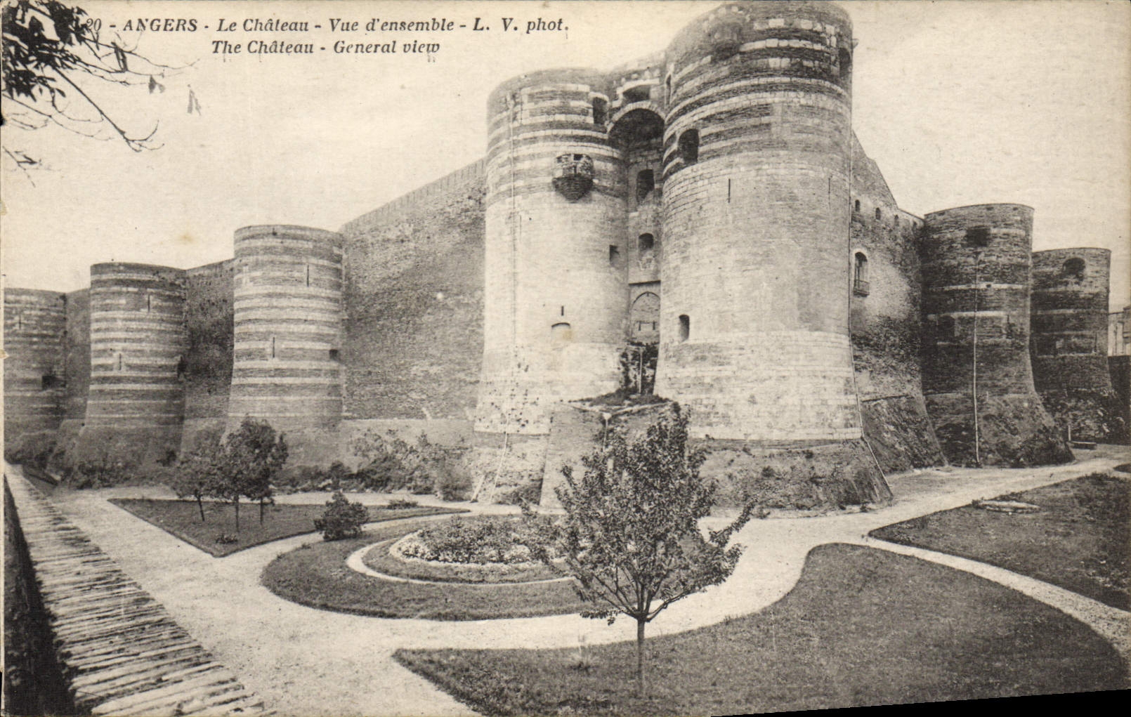 CPA Angers Le Chateau Vue D'ensemble