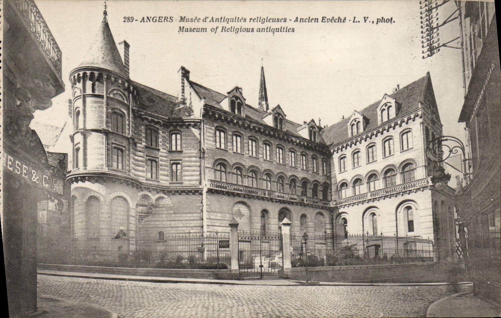 CPA Angers Musee d'Antiquites religieuses Ancien eveche 