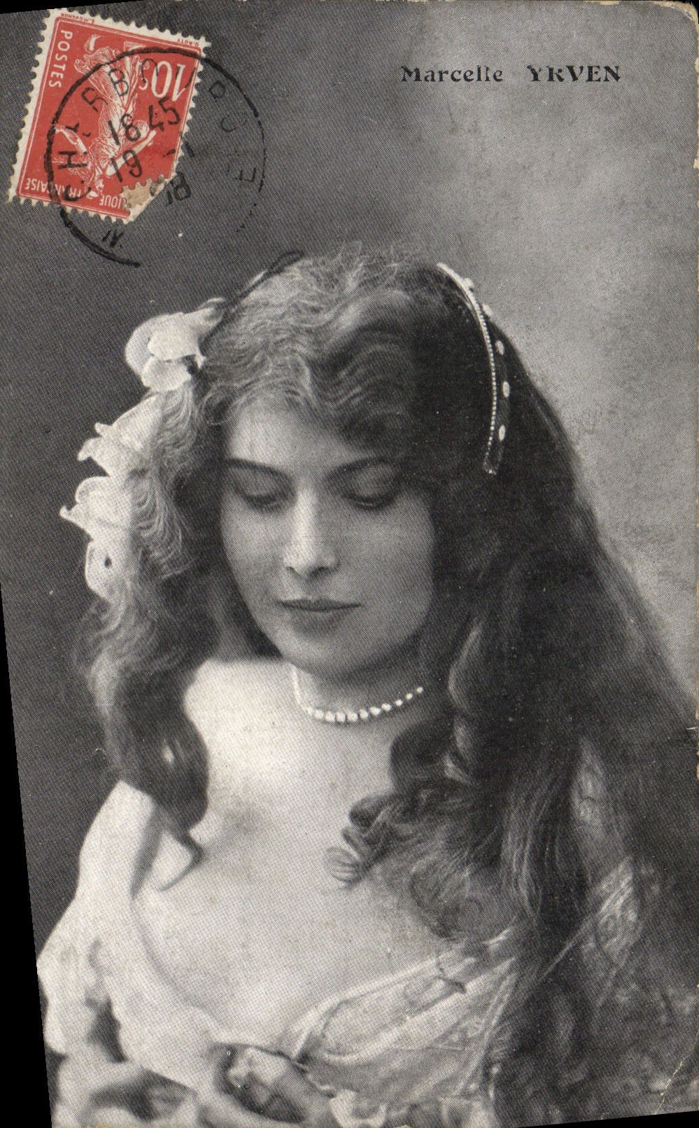 VINTAGE POSTCARD Woman Marcelle Yrven