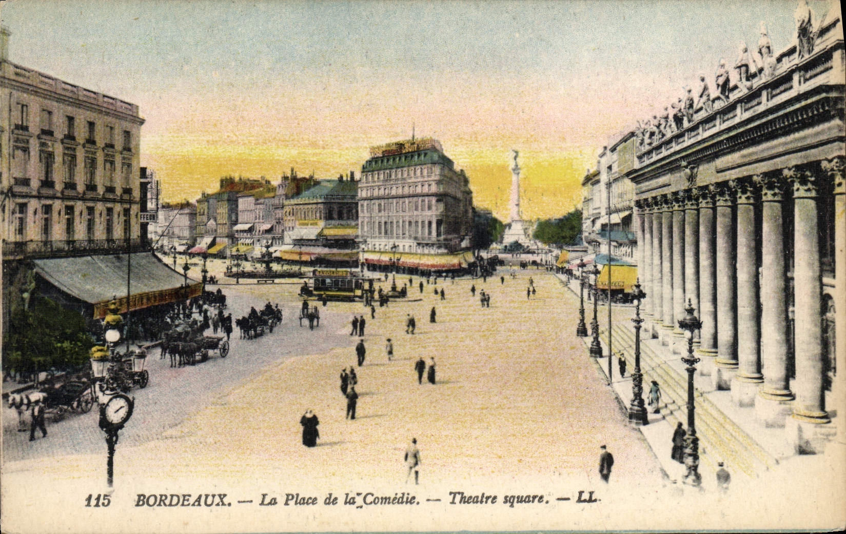 CPA Bordeaux La Place de la Comedie