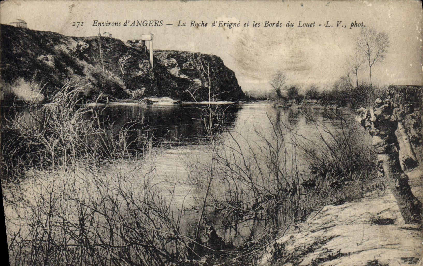 CPA Environs d'Angers La Roche d'Erigne et les Bords du Louct