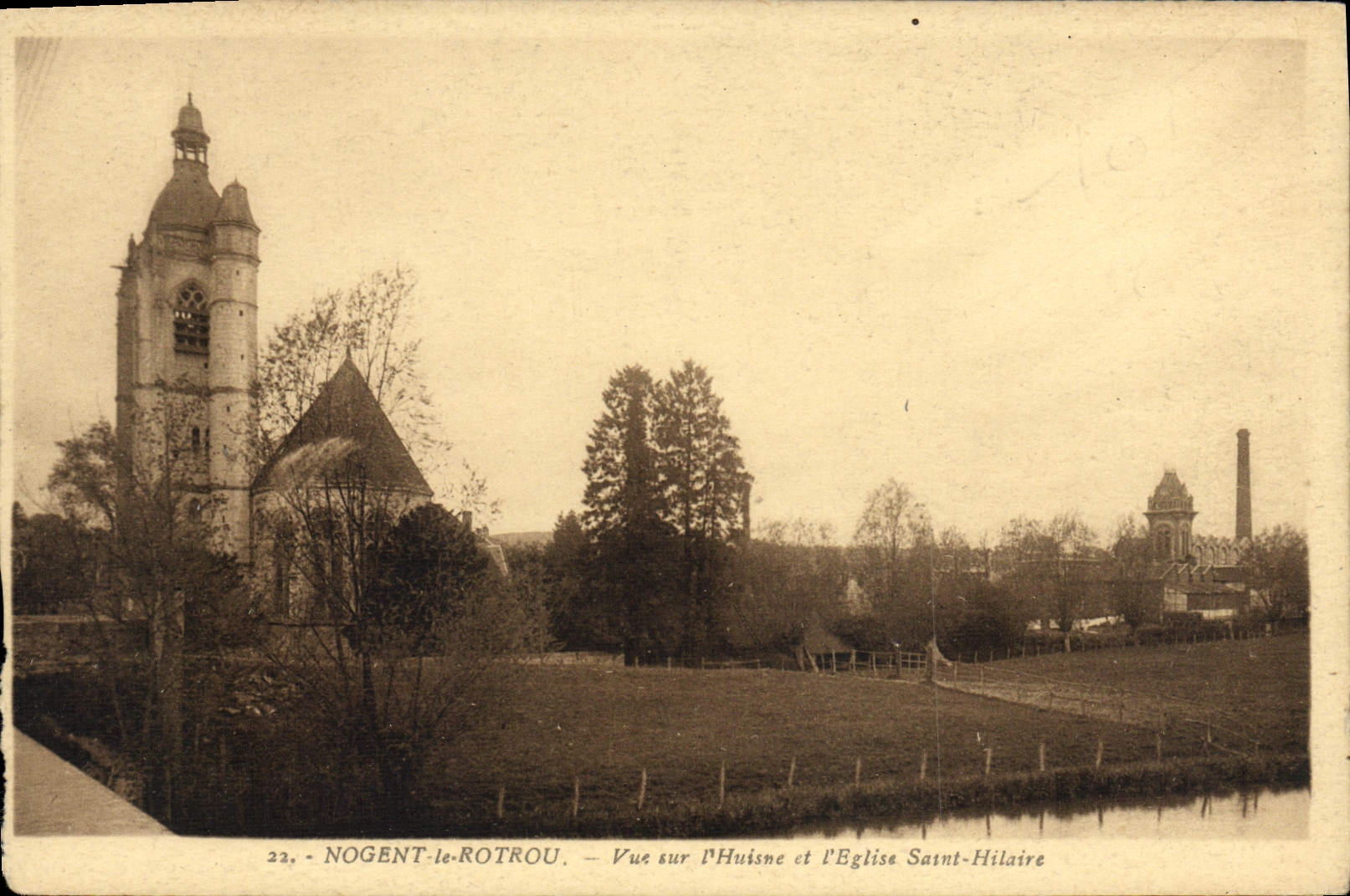 CPA Nogent Le Rotrou Vue Sur l'Huisne et l'eglise Saint Hilaire