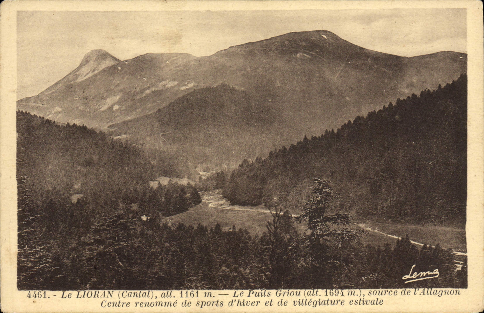 CPA Le Lioran Le Puits Griou source de l'Allagnon 