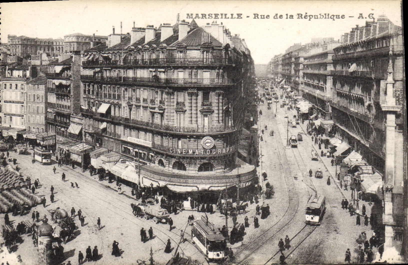 CPA Marseille Rue de la Republique Tramway