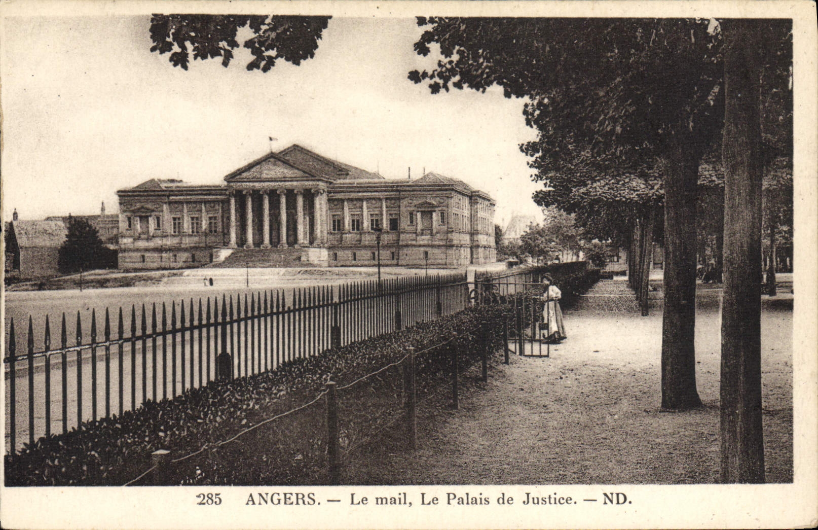CPA Angers Le Mail Le Palais de Justice