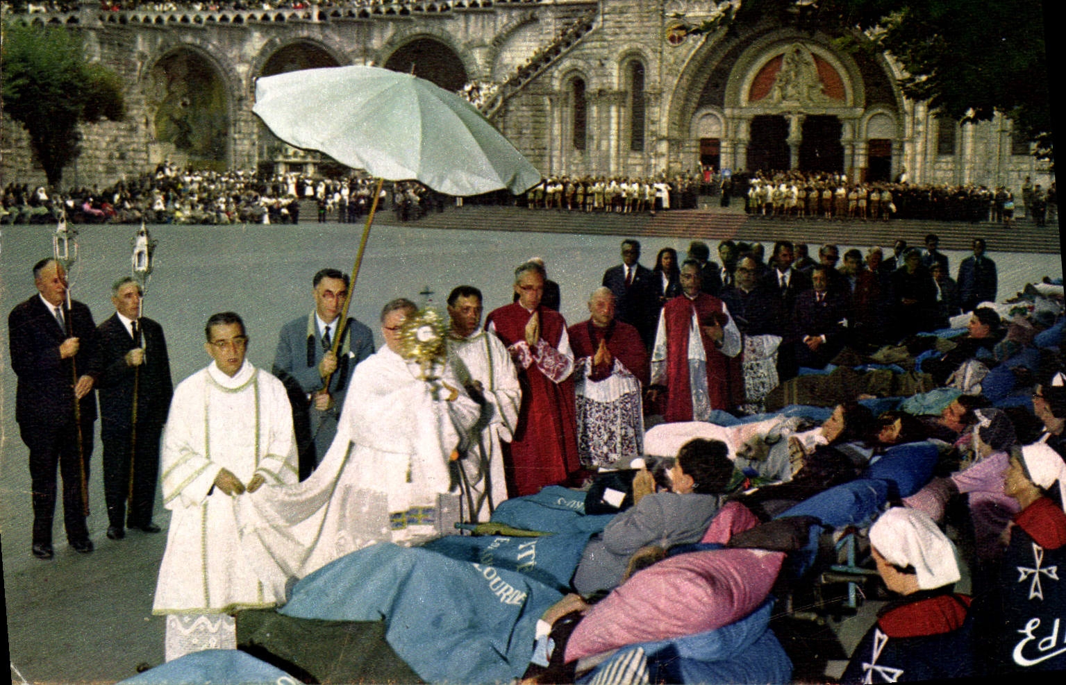 MODERN CARD Heavy Blessing of the Patients