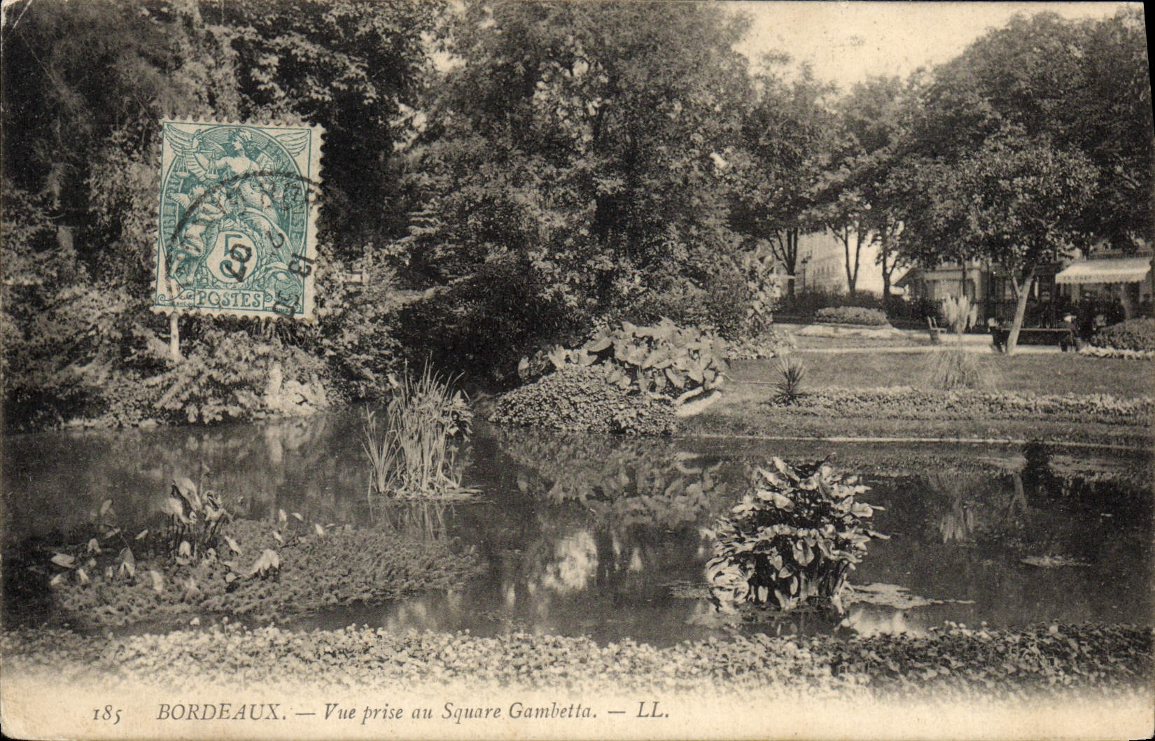 CPA Bordeaux Vue Prise au Square Gambetta