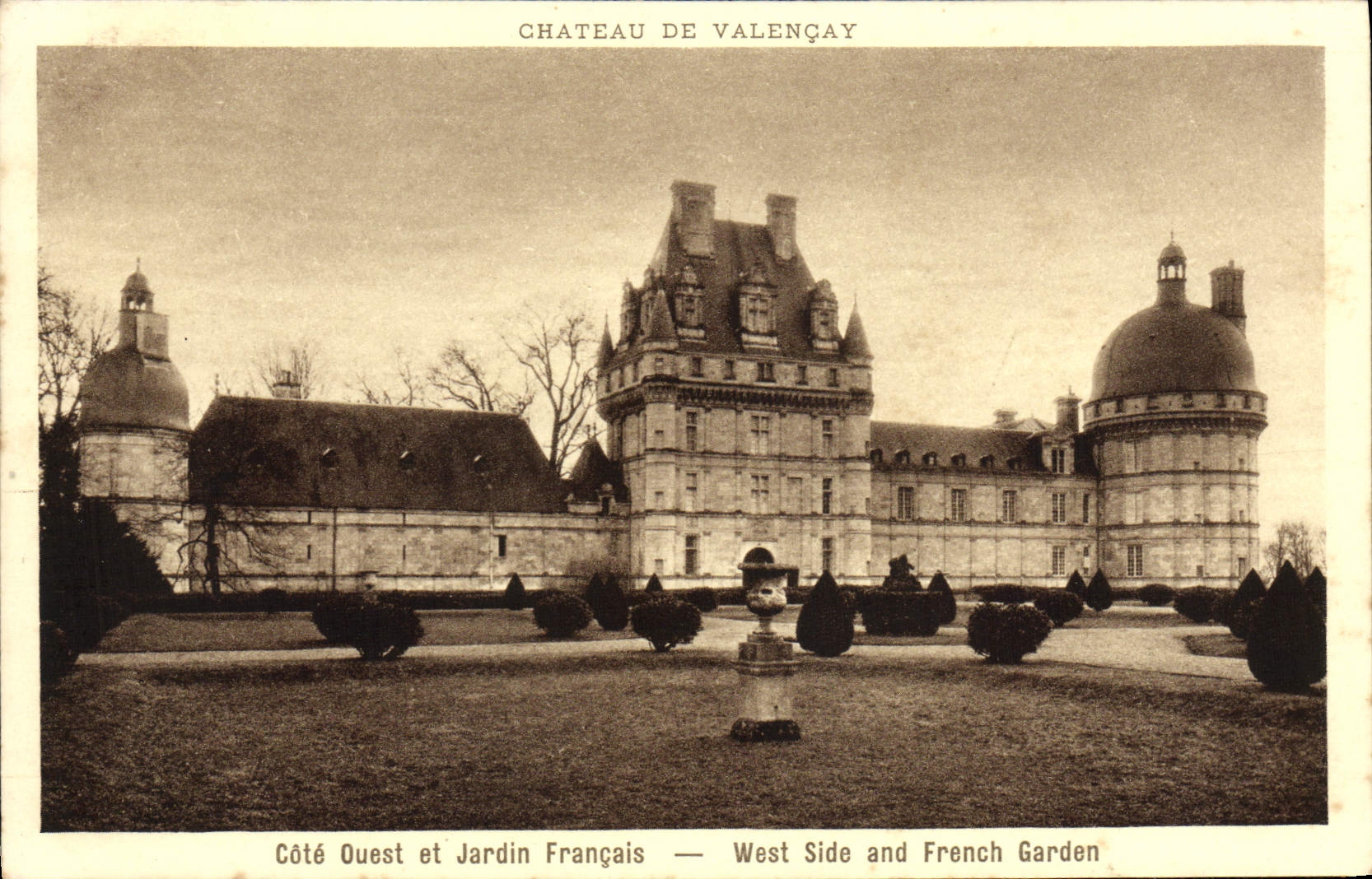 CPA Chateau De Valencay Cote Ouest et jardin francais