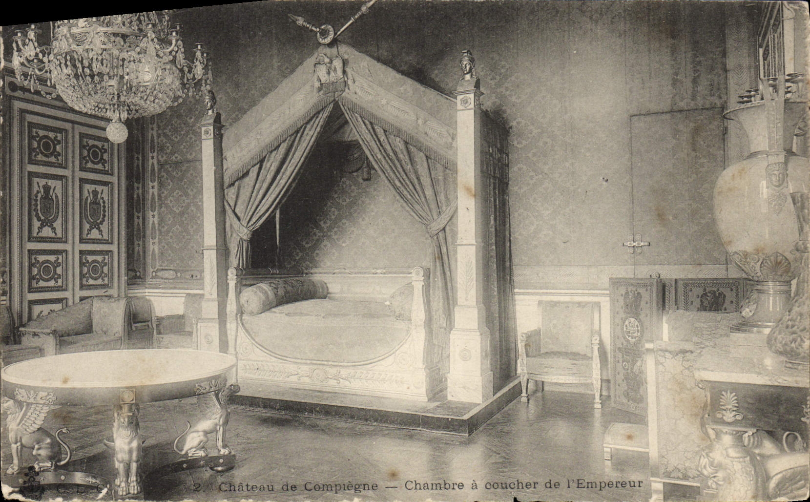 CPA Chateau De Compiegne Chambre A Coucher De l'empereur