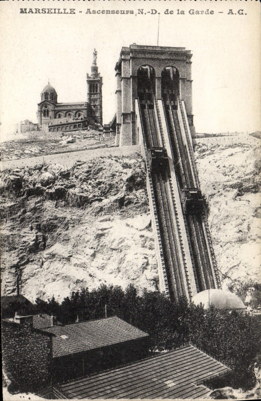 CPA Marseille Ascenseurs ND De La Garde