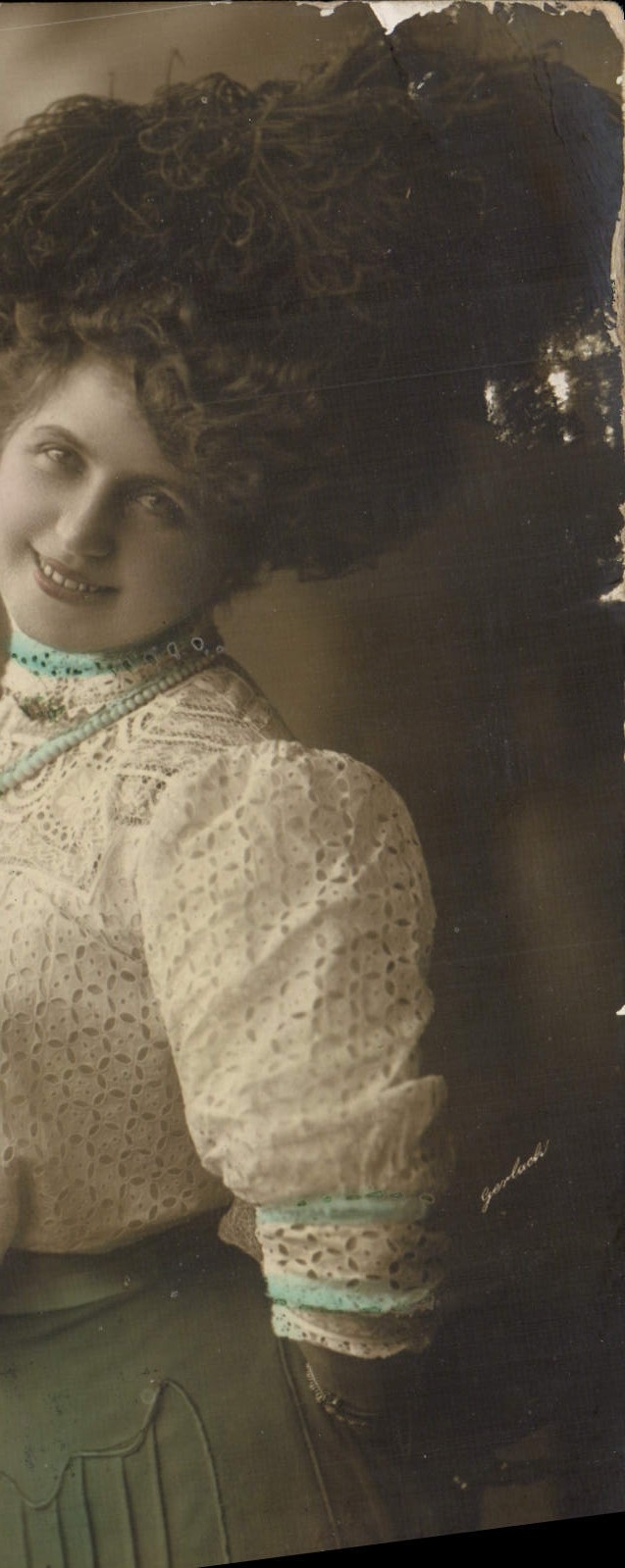 VINTAGE POSTCARD Fantasy Woman Louisette Allain