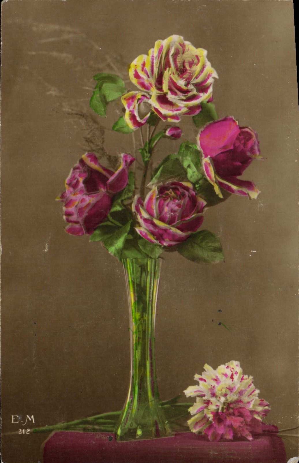 Flores de la fantasía de la POSTAL de la VENDIMIA